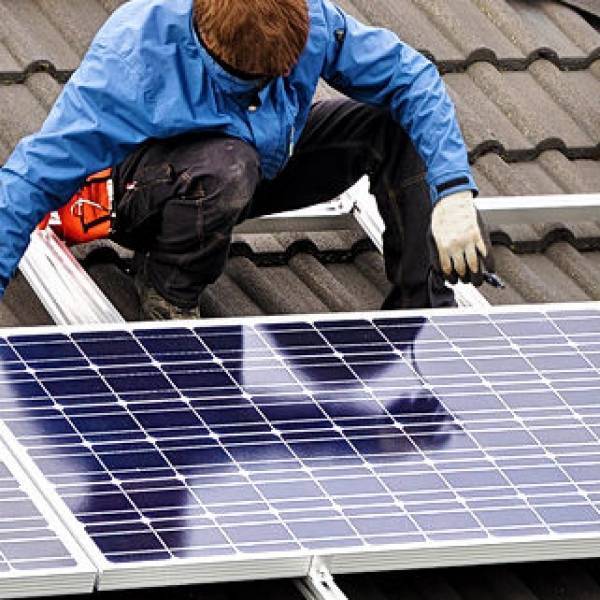 La instalación de  placas solares en bloques de vecinos ya es posible. Resumen para el instalador de placas solares