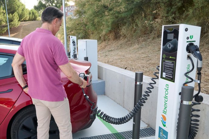 El Hotel Ciudad de Úbeda (Jaén) incorpora nuevos puntos de recarga eléctrica de Iberdrola para la movilidad sostenible
