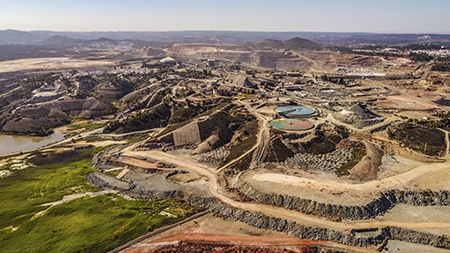 Endesa y Atalaya Mining firman un acuerdo de suministro de energía a largo plaza para la mina de Riotinto