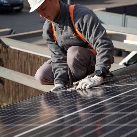 Engel Solar y Banco Sabadell promoverán el uso de la energía solar en el sector industrial